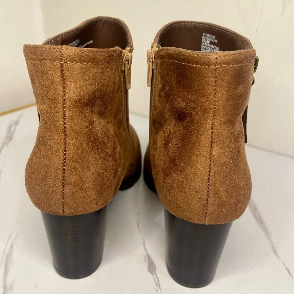 Rialto Women's Walnut Faux Suede Block Heel Booties Shoes Size 9.5M